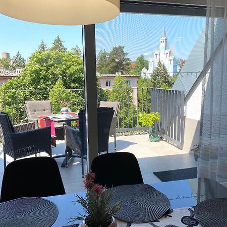 Atrium Apartman Heviz Mit Panoramaterrasse Und Tiefgarage Eksteriør billede