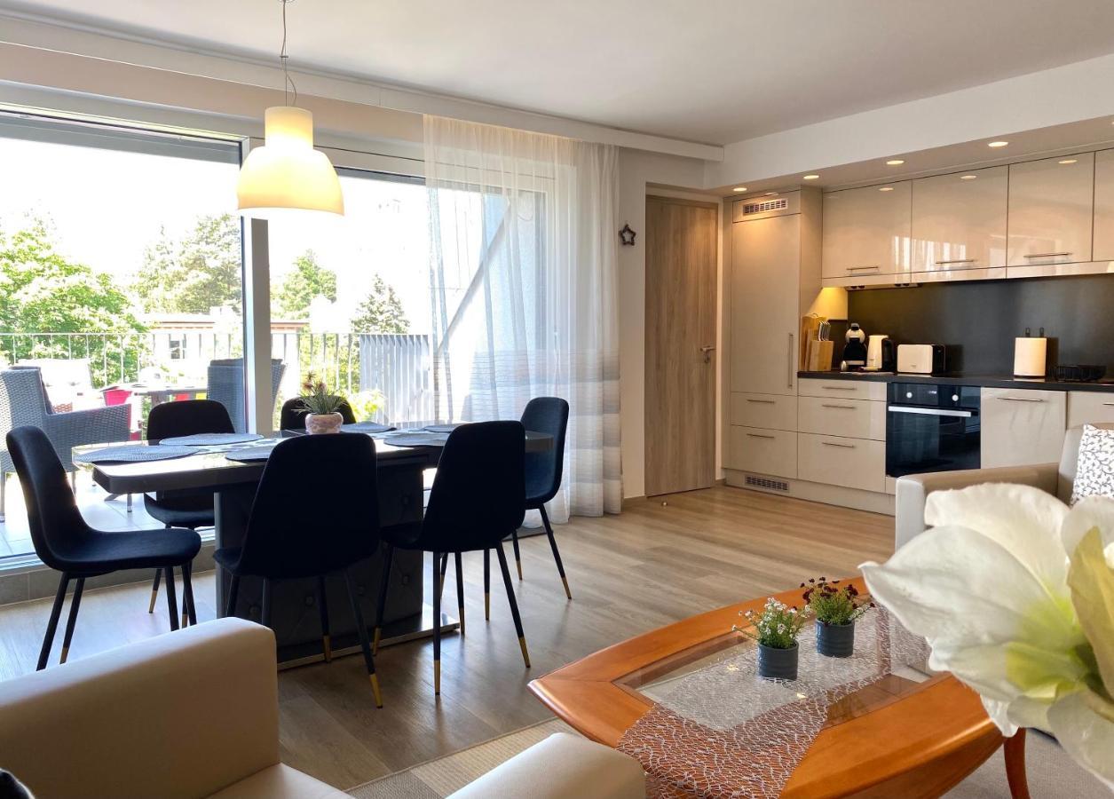 Atrium Apartman Heviz Mit Panoramaterrasse Und Tiefgarage Eksteriør billede