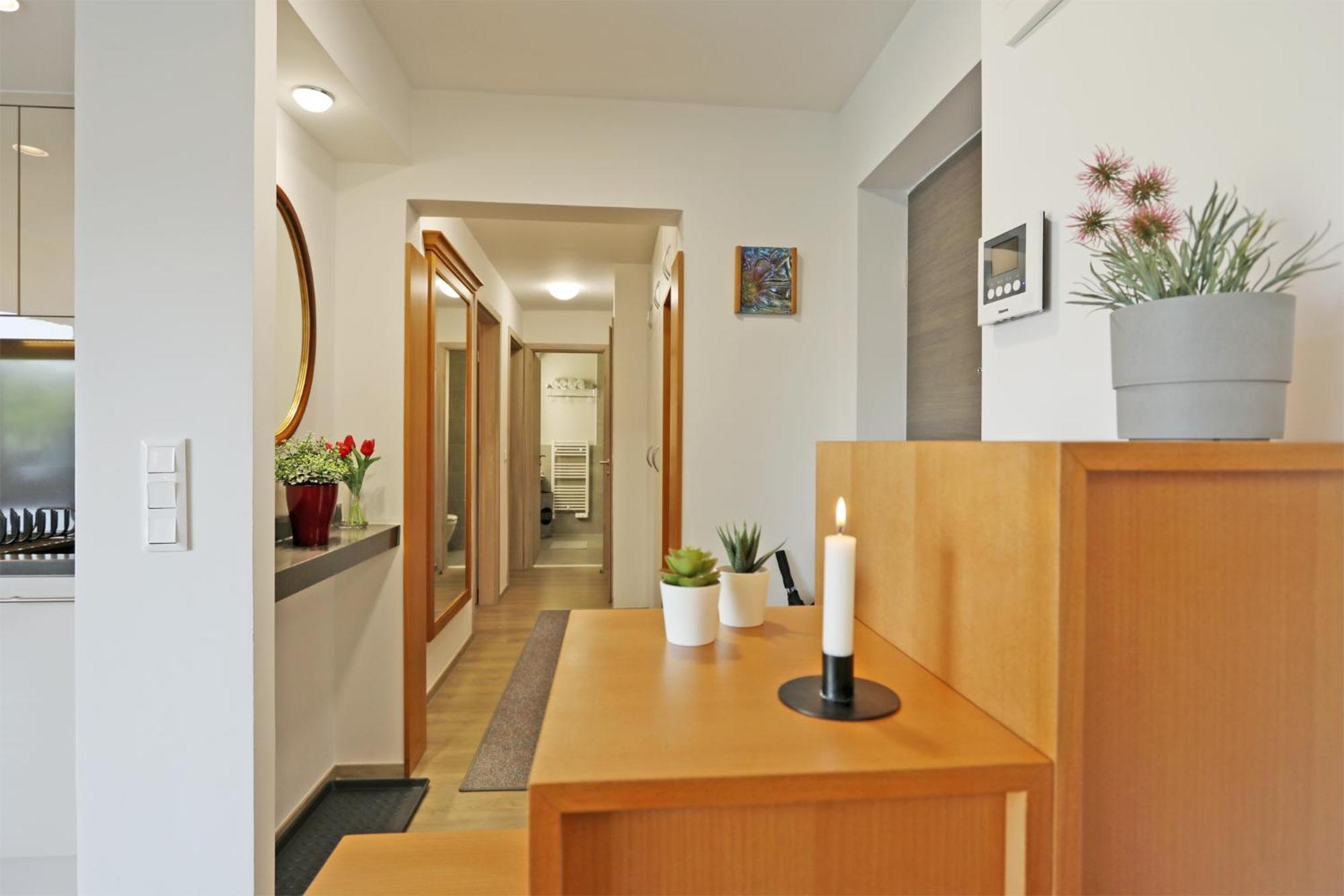 Atrium Apartman Heviz Mit Panoramaterrasse Und Tiefgarage Eksteriør billede